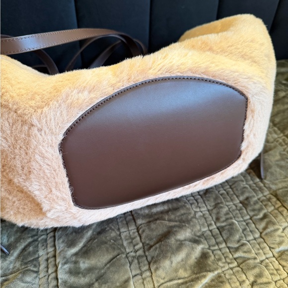 Polène Cyme Tote Bag in limited edition Alpaca - Picture 4 of 12